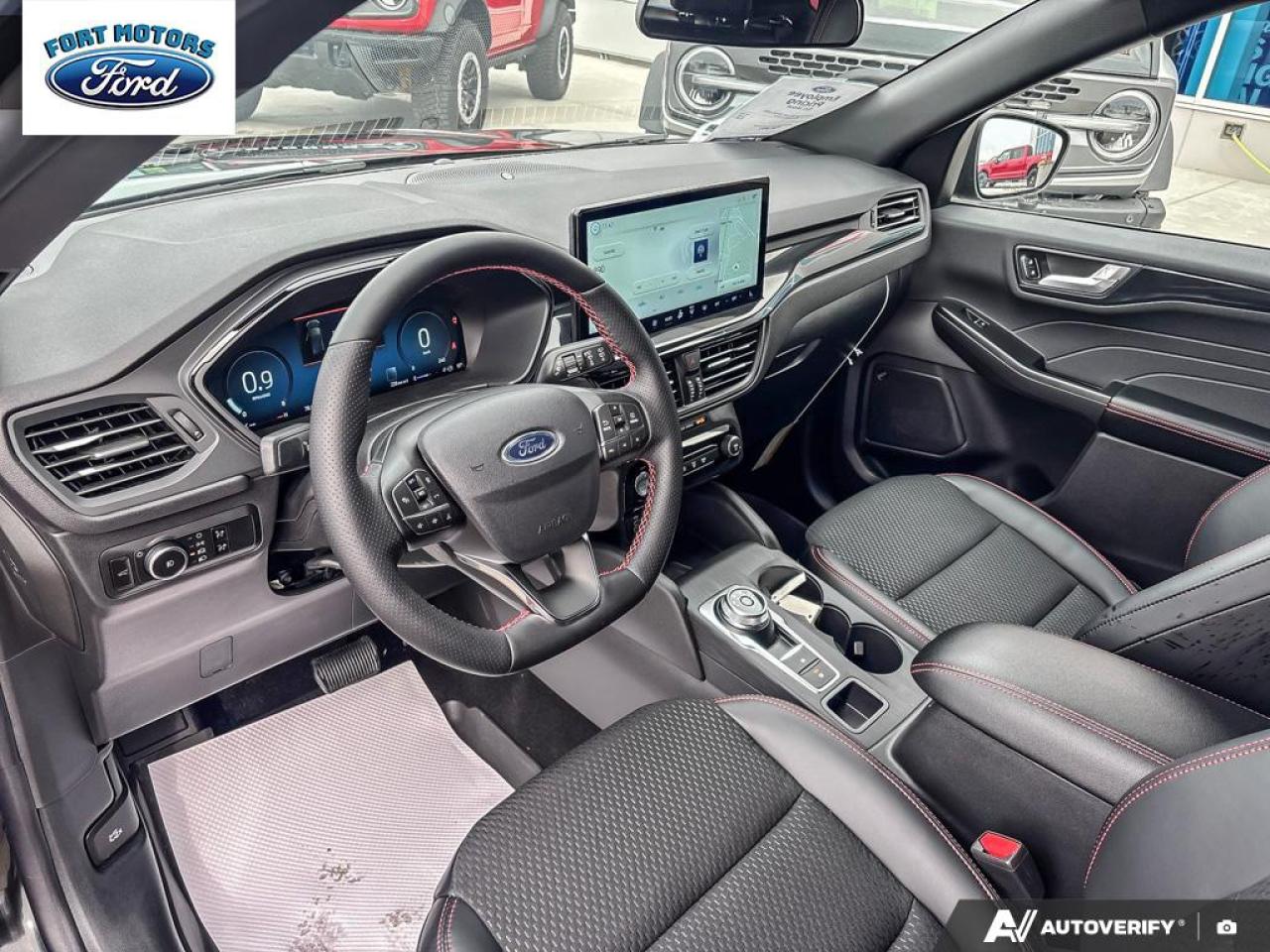 2025 Ford Escape ST-Line Select Photo5