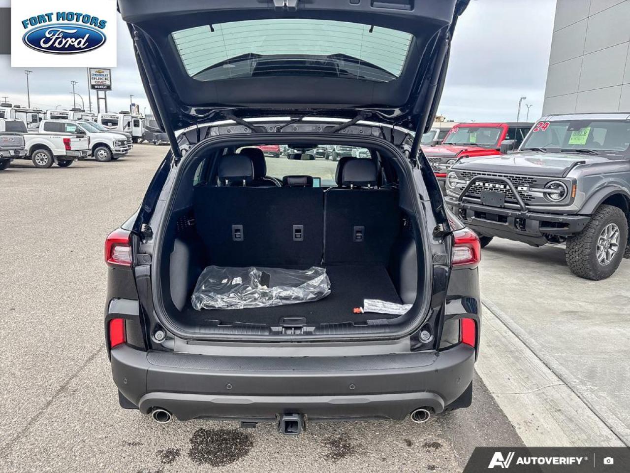 2025 Ford Escape ST-Line Select Photo5