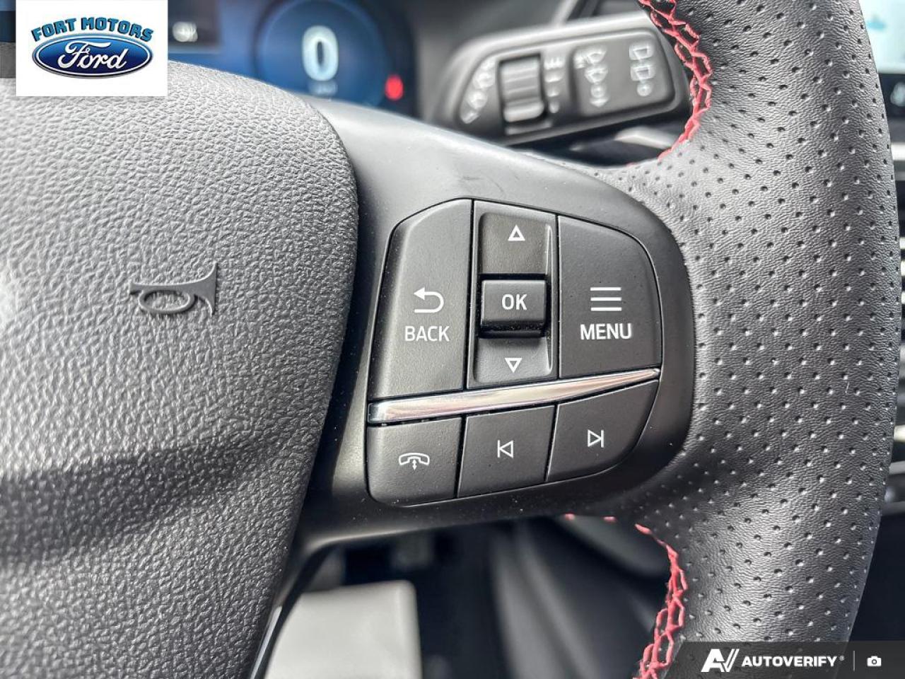 2025 Ford Escape ST-Line Select Photo5