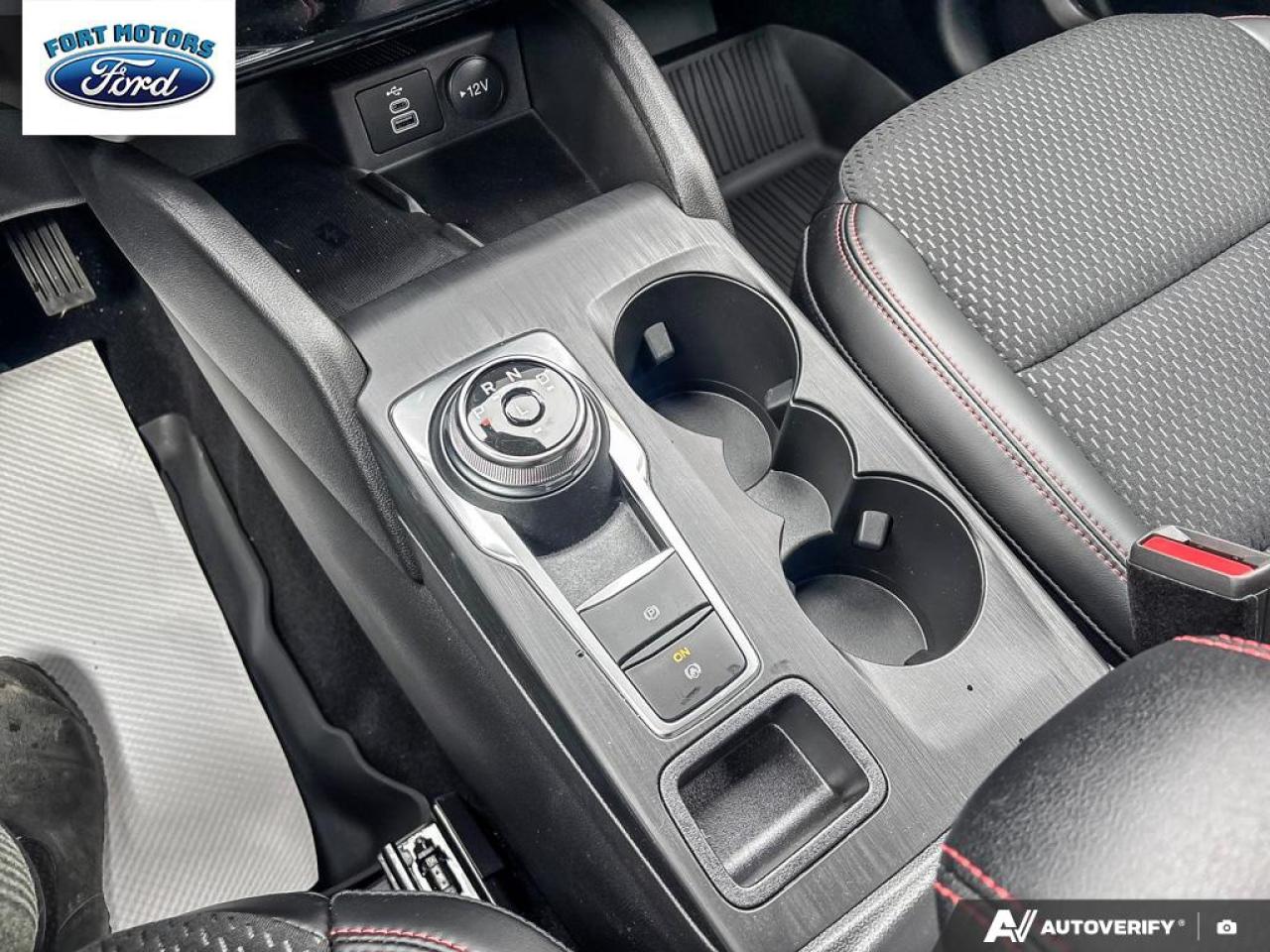 2025 Ford Escape ST-Line Select Photo5