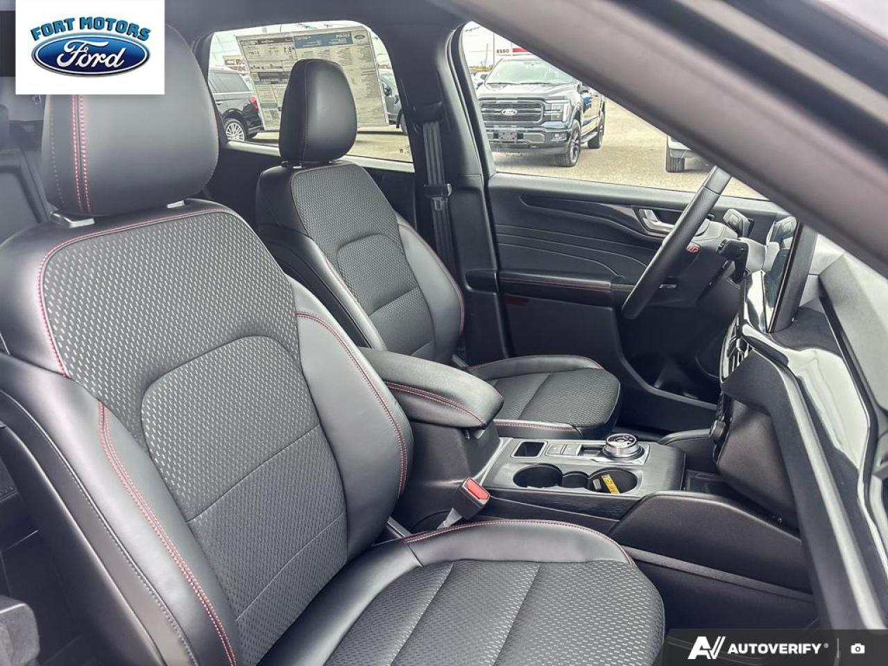 2025 Ford Escape ST-Line Select Photo5