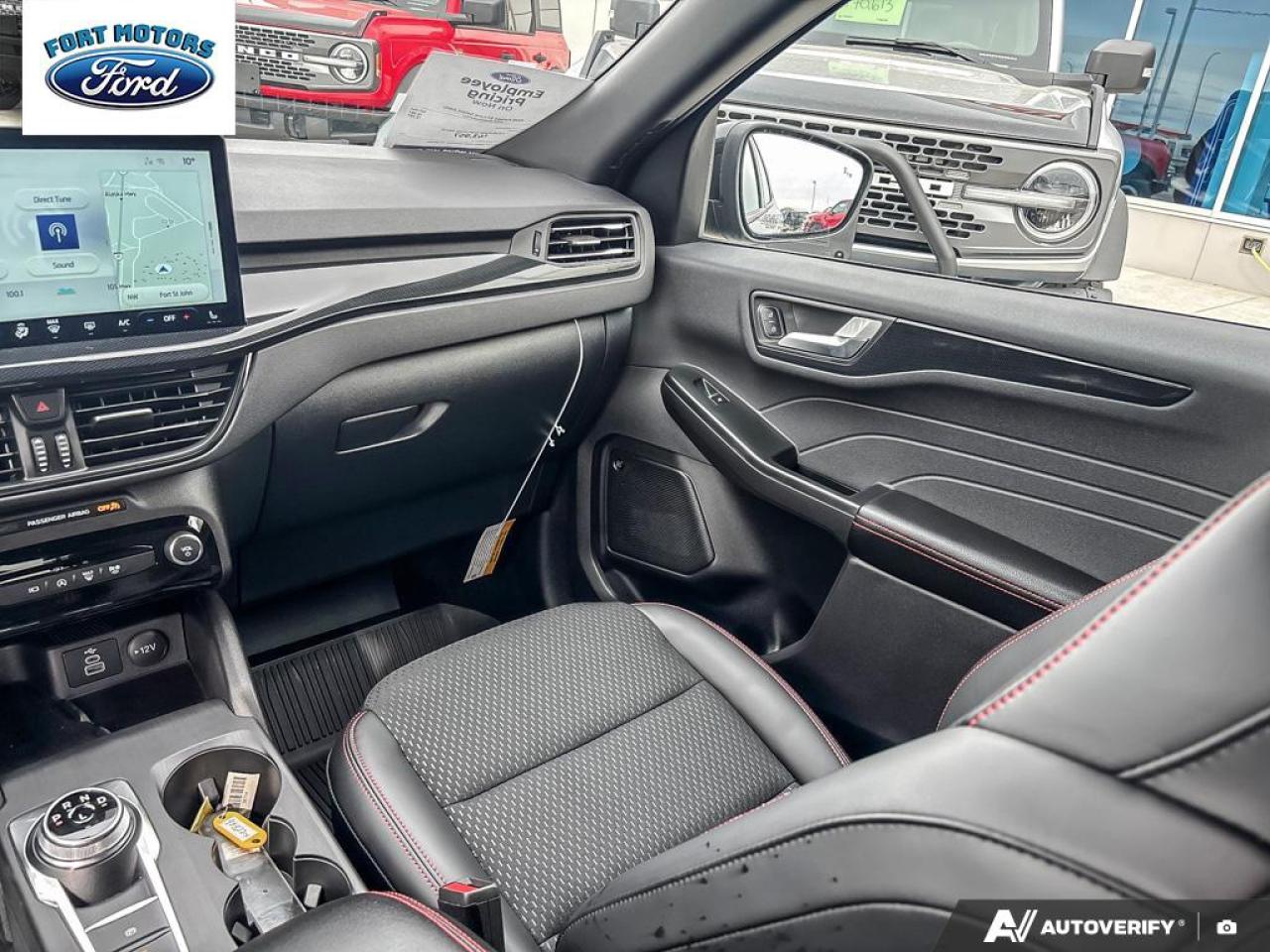 2025 Ford Escape ST-Line Select Photo5