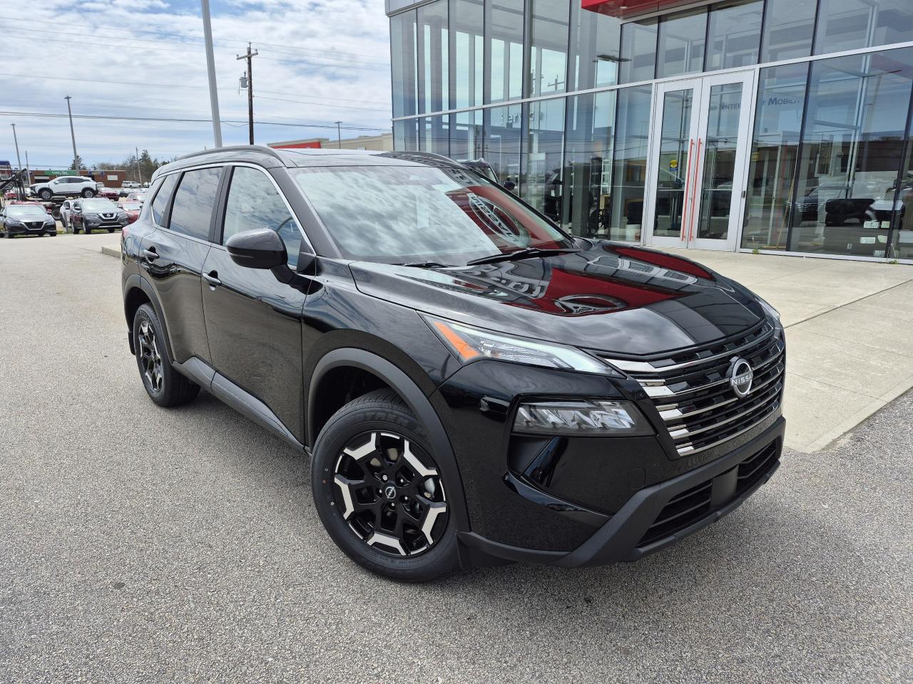 2025 Nissan Rogue Midnight Edition Photo17