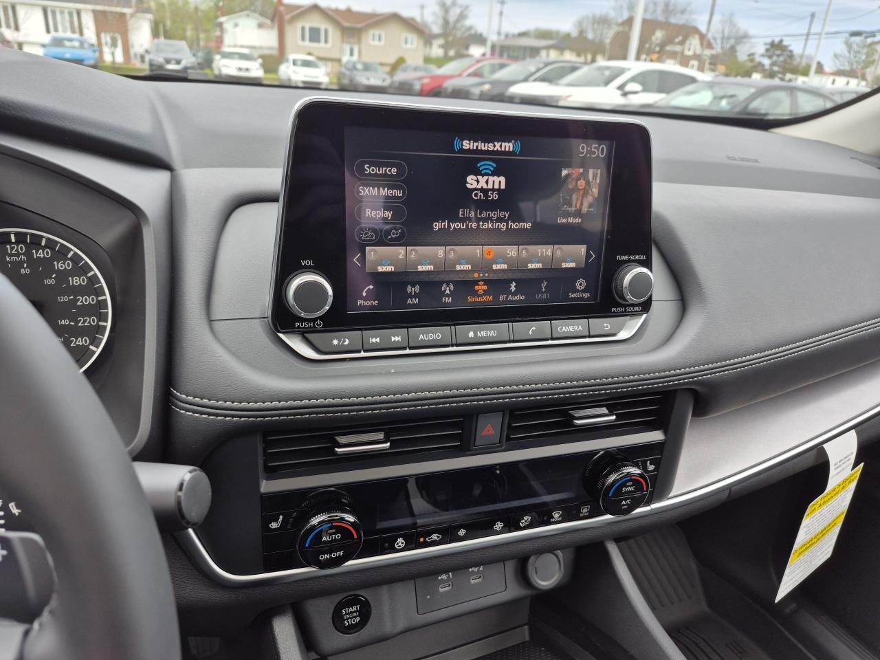 2025 Nissan Rogue Midnight Edition Photo25