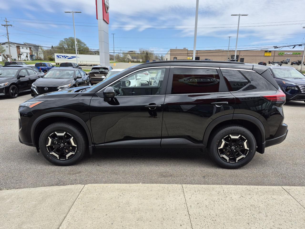 2025 Nissan Rogue Midnight Edition Photo19