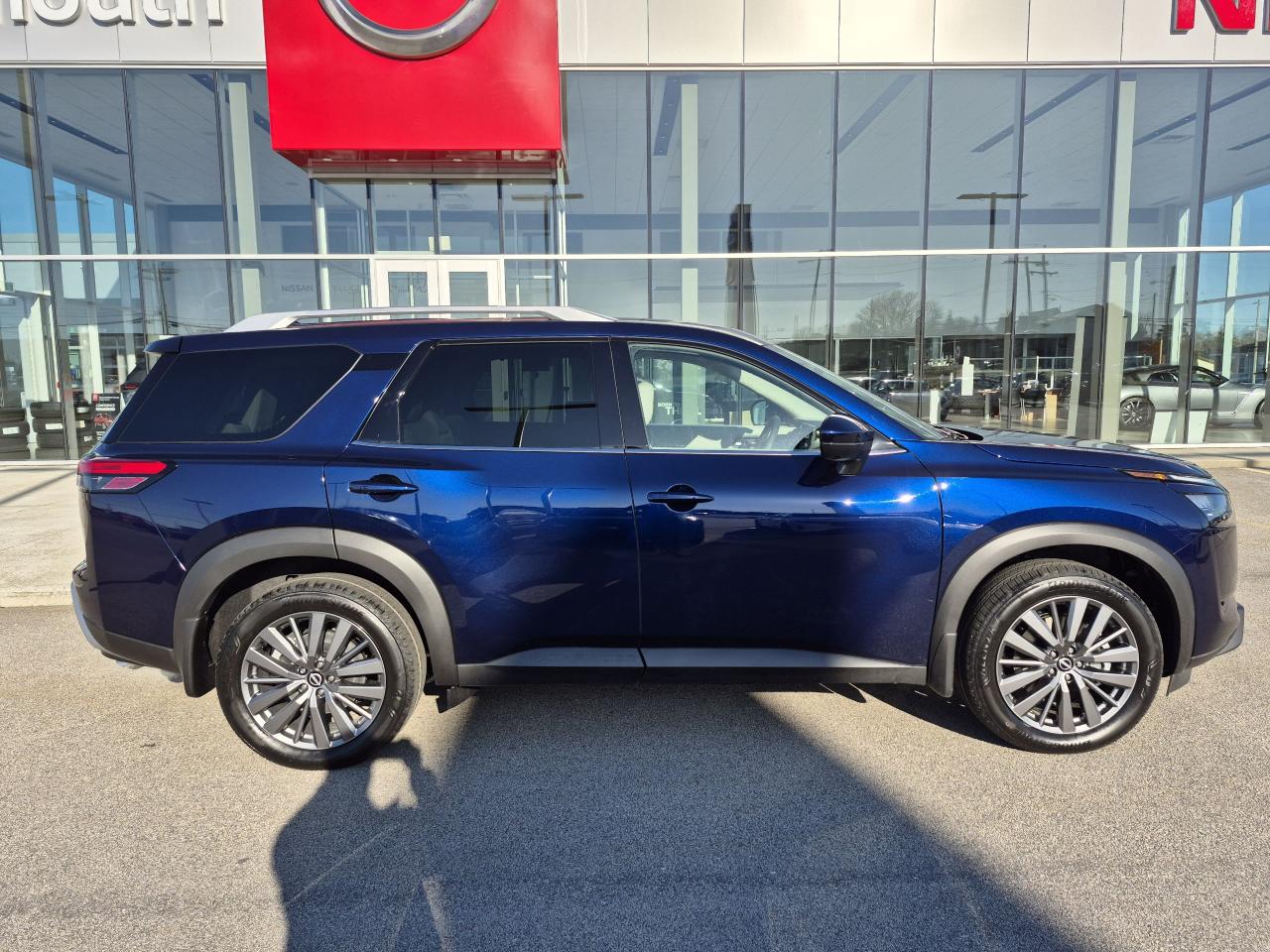 2025 Nissan Pathfinder SL Photo27