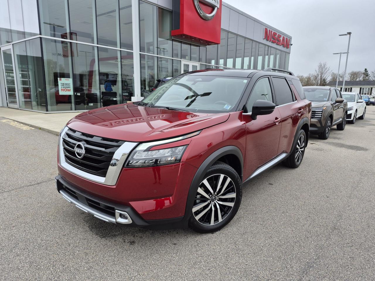 2025 Nissan Pathfinder Platinum Photo20