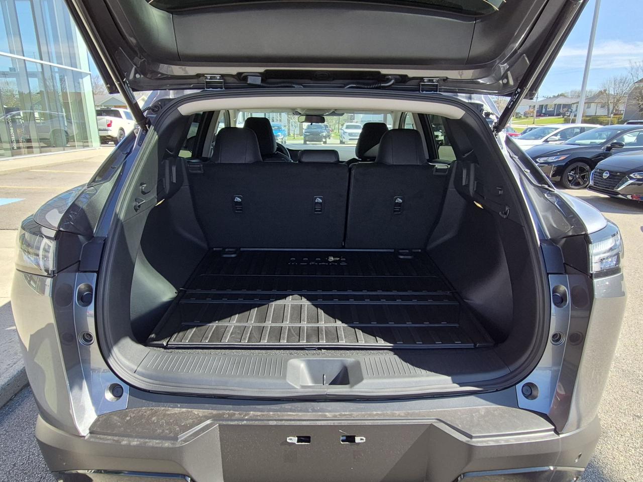 2025 Nissan Murano SV Photo32