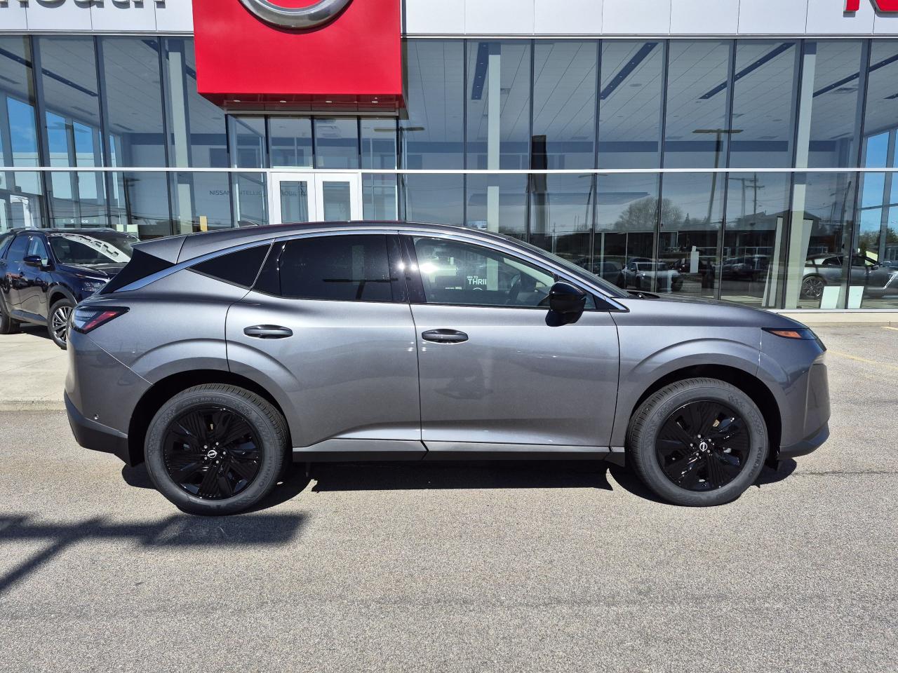 2025 Nissan Murano SV Photo22