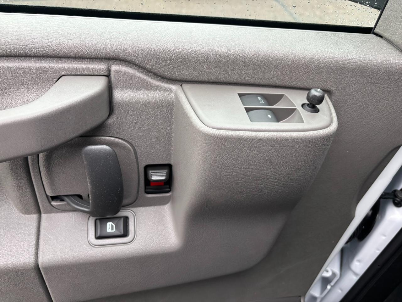 2025 GMC Savana 2500 Work Van 2025 GMC Savana Ext Cargo Van Photo