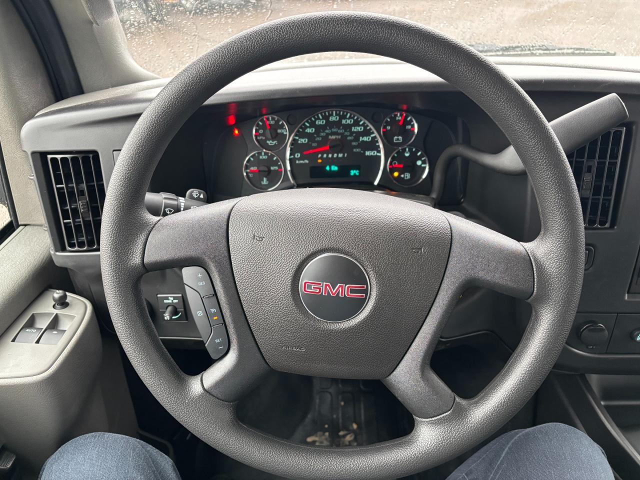 2025 GMC Savana 2500 Work Van 2025 GMC Savana Ext Cargo Van Photo