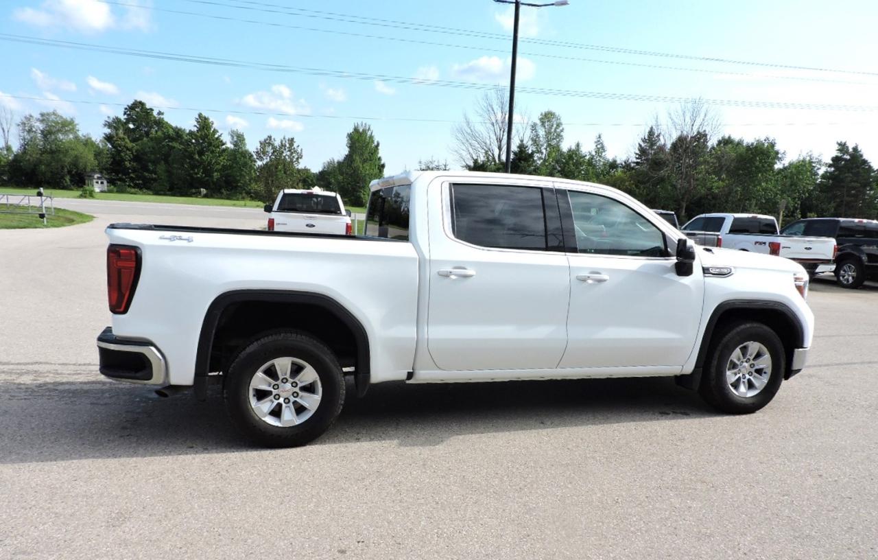 2021 GMC Sierra 1500 SLE 5.3L 4X4 New Brakes New Tires Only 58000 KMS Photo4
