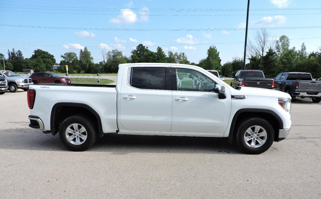 2021 GMC Sierra 1500 SLE 5.3L 4X4 New Brakes New Tires Only 58000 KMS Photo3