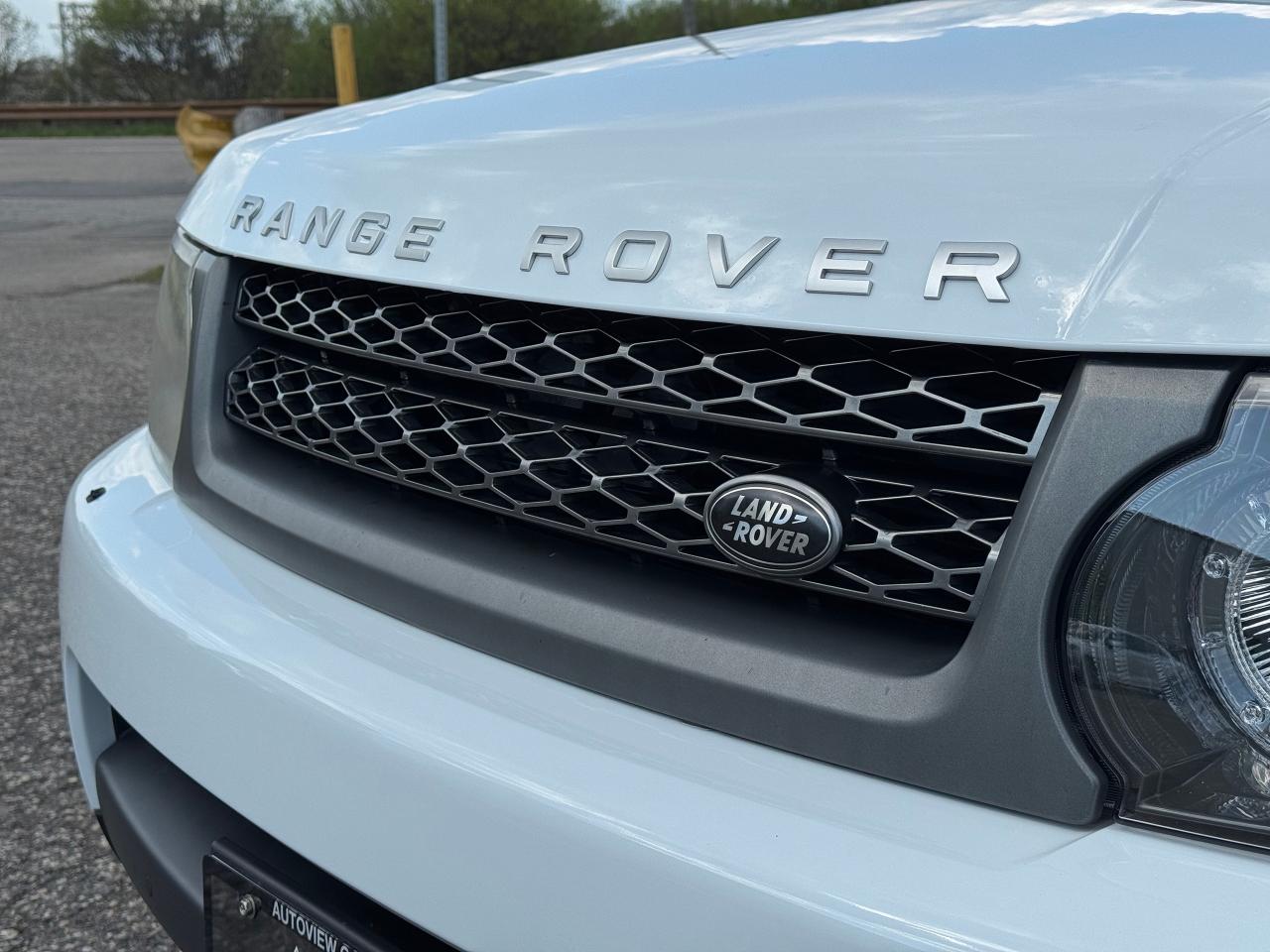 2011 Land Rover Range Rover Sport LUX **RUNS AND DRIVES EXCELLENT** - Photo #10
