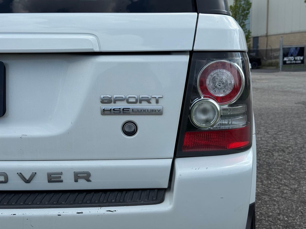 2011 Land Rover Range Rover Sport LUX **RUNS AND DRIVES EXCELLENT** - Photo #14