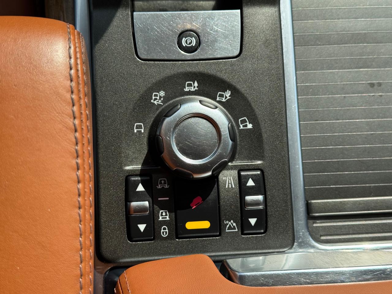 2011 Land Rover Range Rover Sport LUX **RUNS AND DRIVES EXCELLENT** - Photo #26