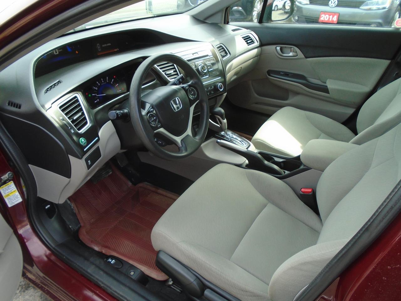 2013 Honda Civic LX/ VERY CLEAN / WELL MAINTAINED / AC / FUEL SAVER - Photo #10