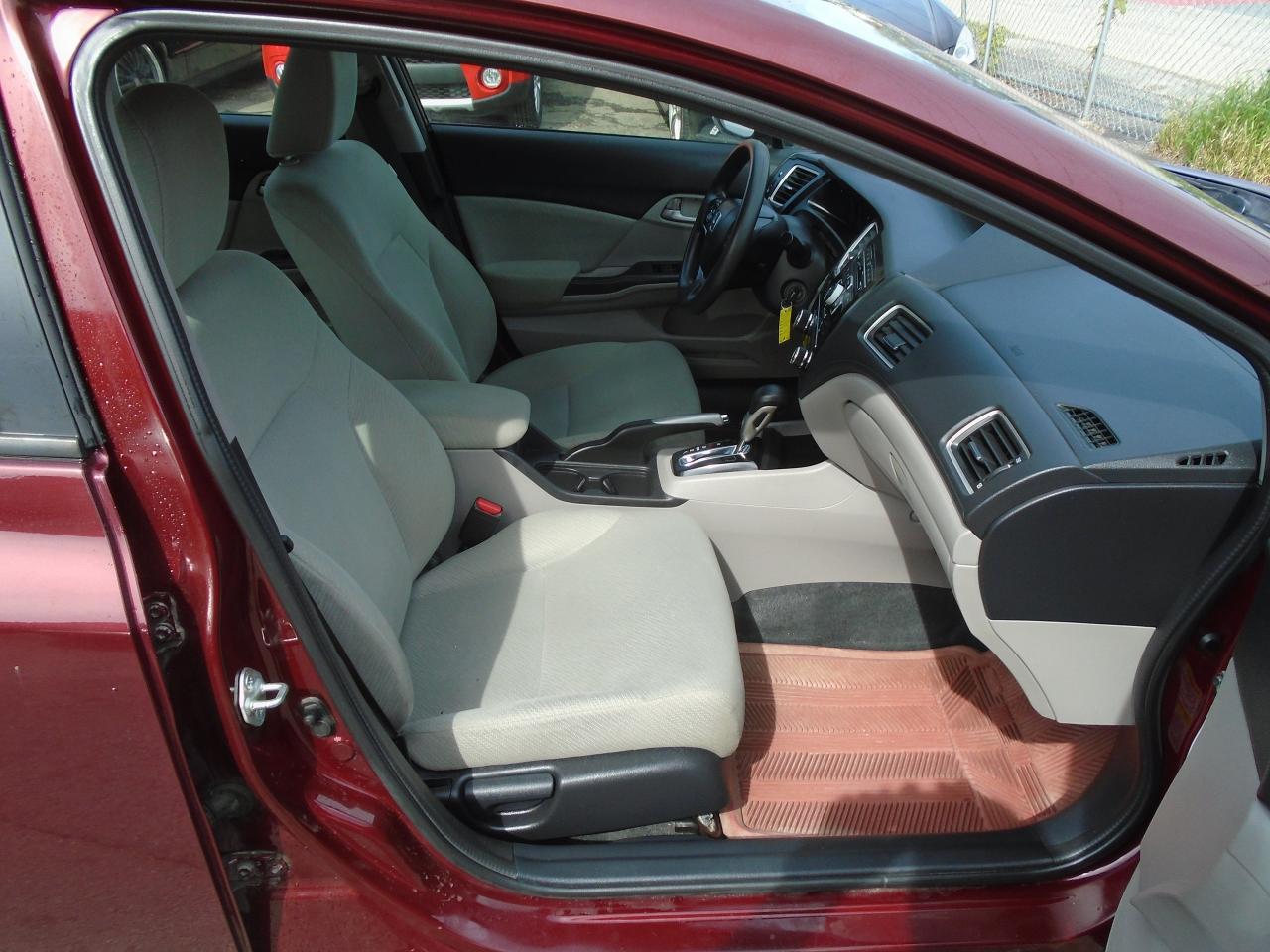 2013 Honda Civic LX/ VERY CLEAN / WELL MAINTAINED / AC / FUEL SAVER - Photo #14