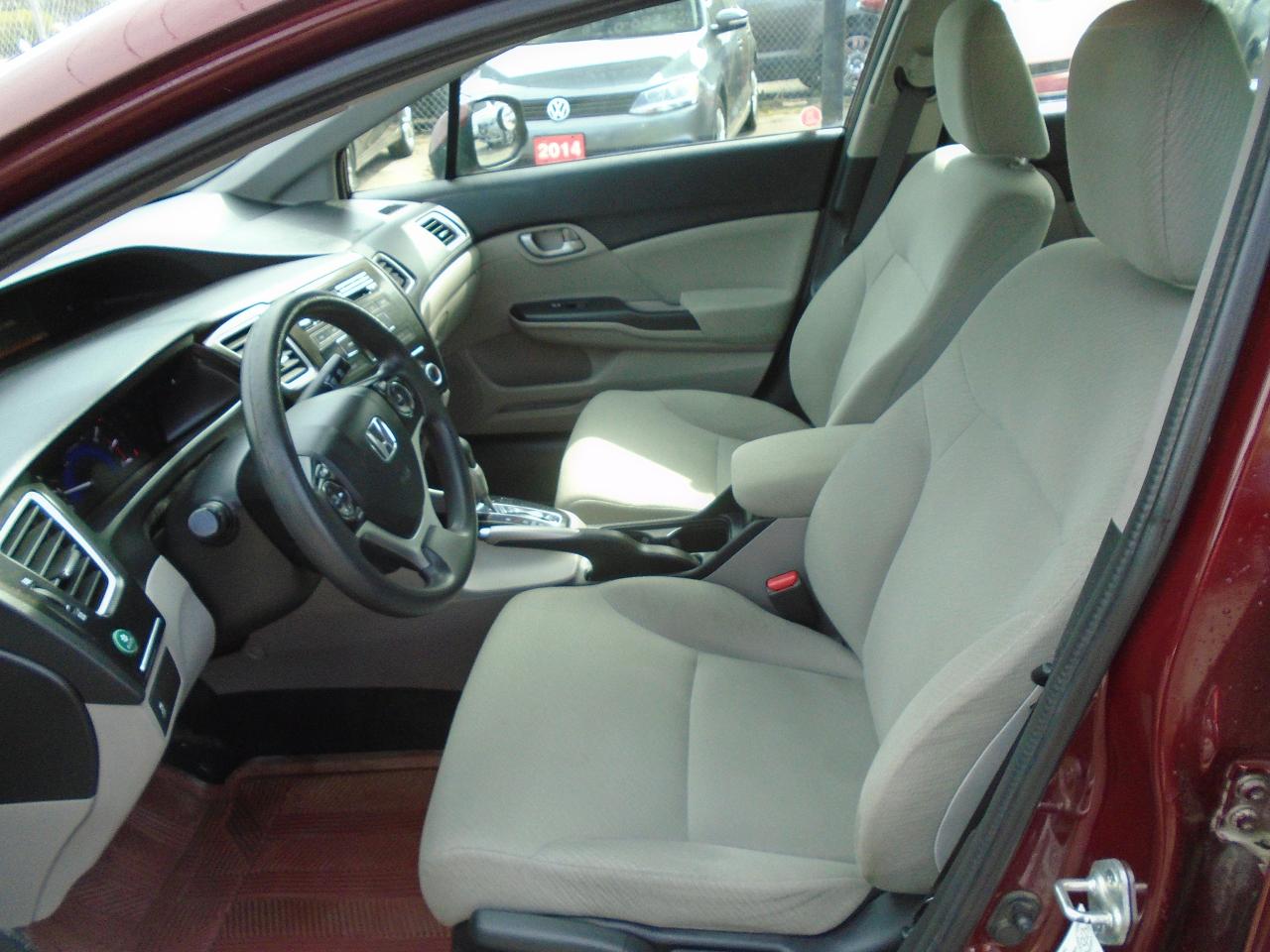 2013 Honda Civic LX/ VERY CLEAN / WELL MAINTAINED / AC / FUEL SAVER - Photo #11