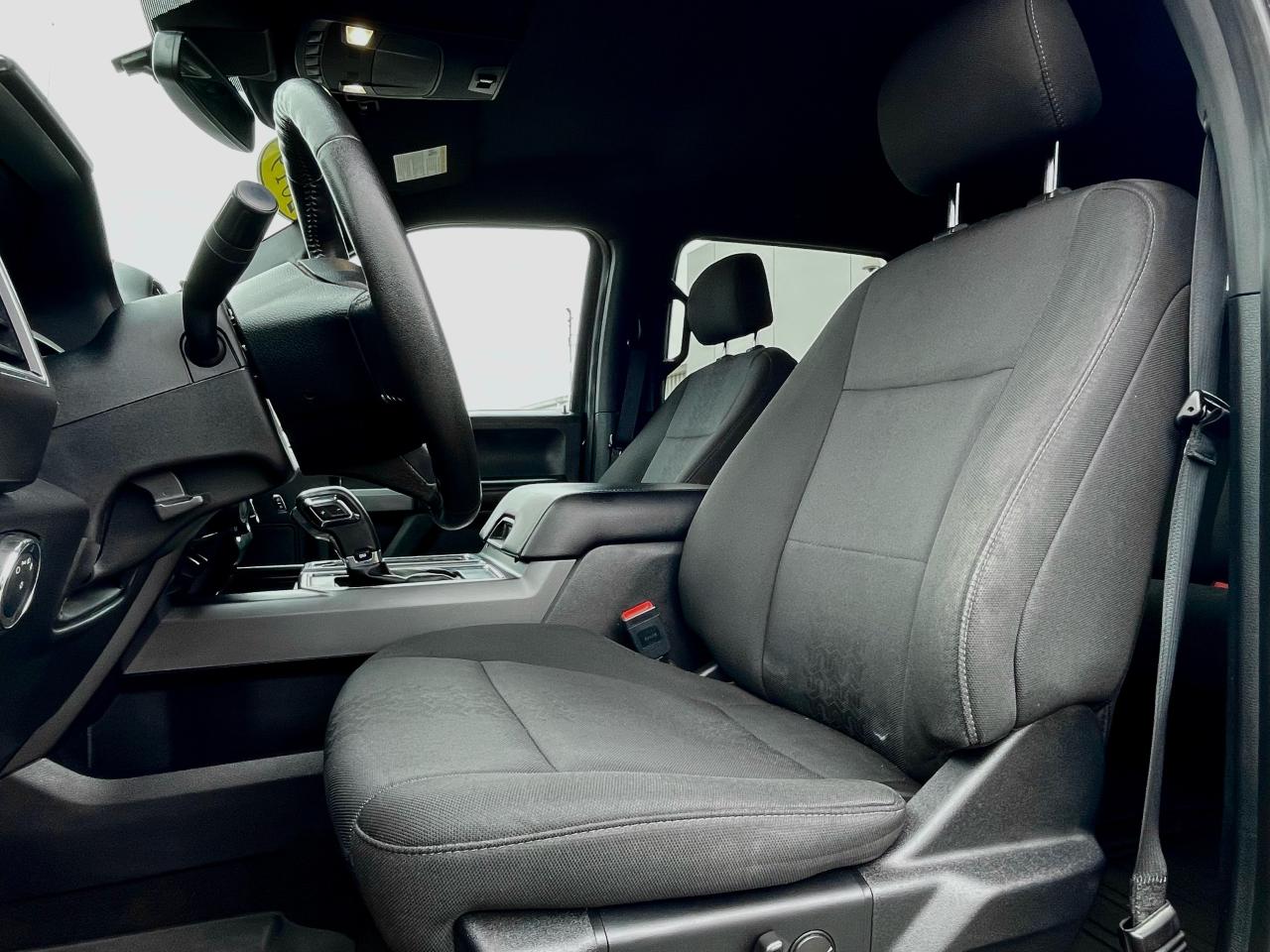 2019 Ford F-150 XLT SUPERCREW W/ SPORT PACKAGE Photo5