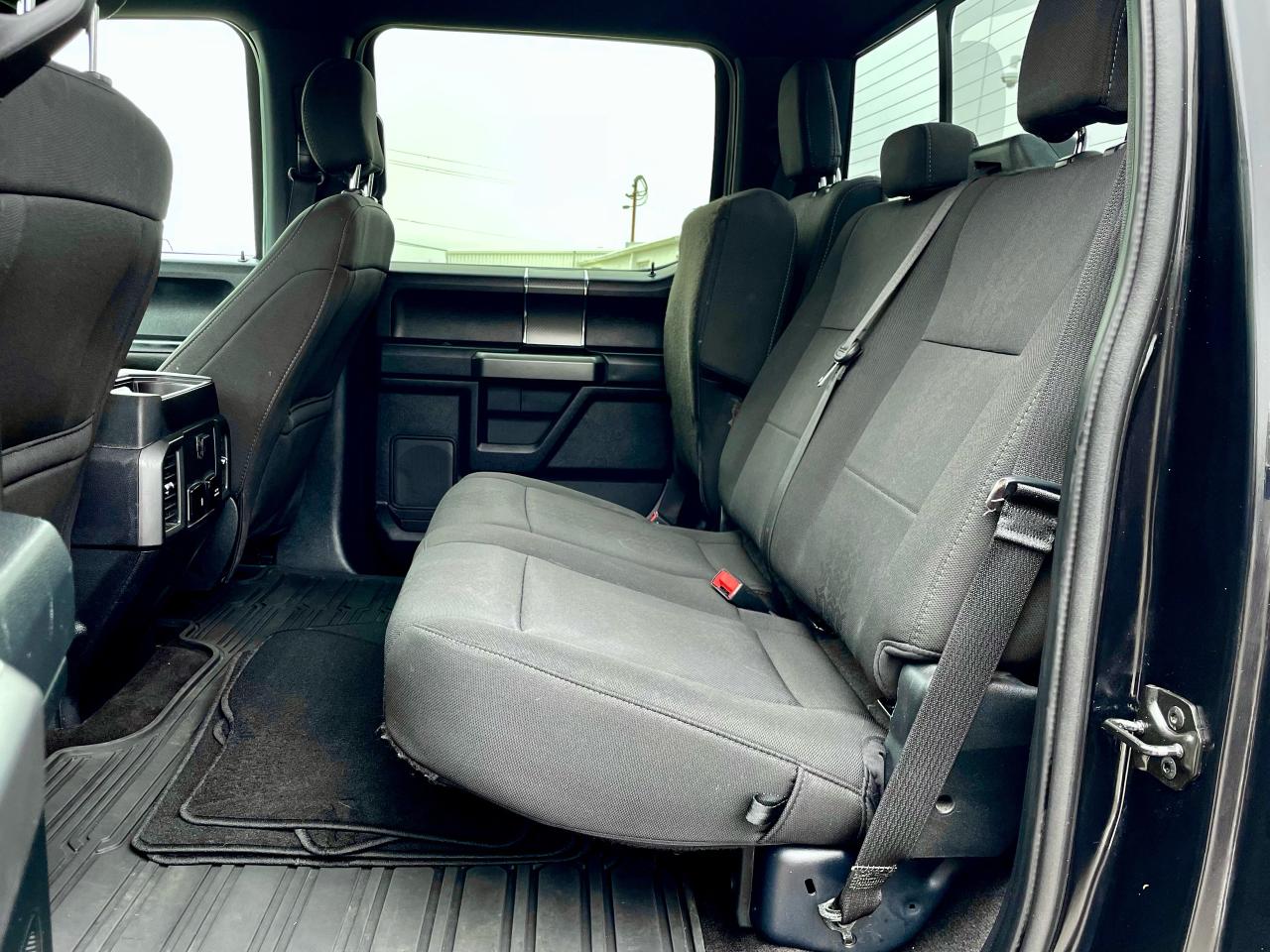 2019 Ford F-150 XLT SUPERCREW W/ SPORT PACKAGE Photo5