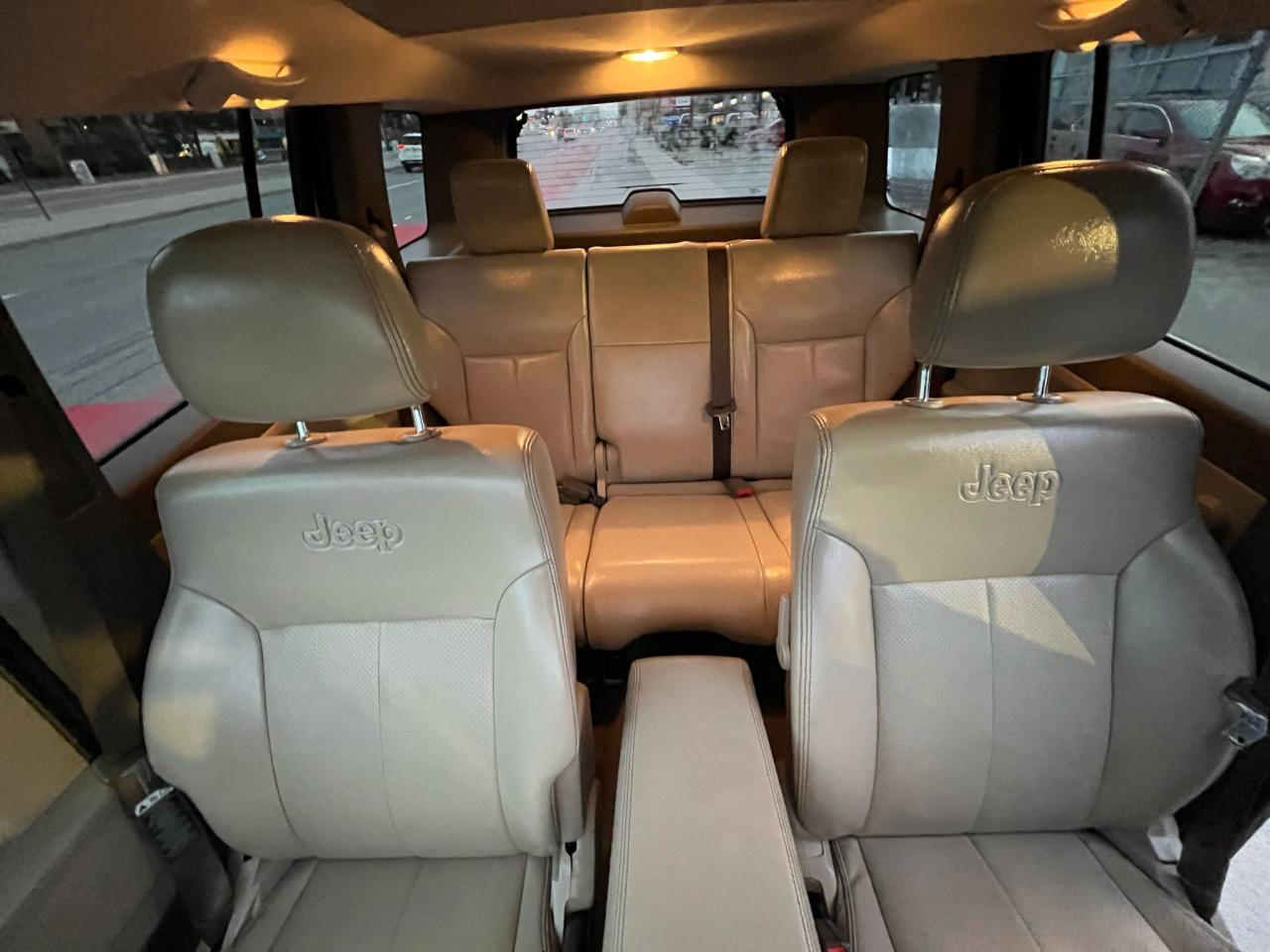 2010 Jeep Liberty 4WD  Limited Edition-Leather-Heated Seats - Photo #16