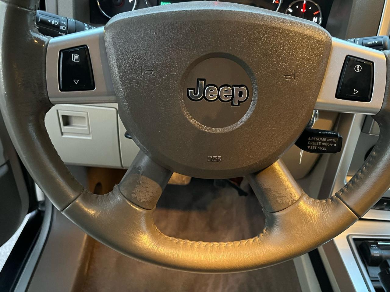 2010 Jeep Liberty 4WD  Limited Edition-Leather-Heated Seats - Photo #14