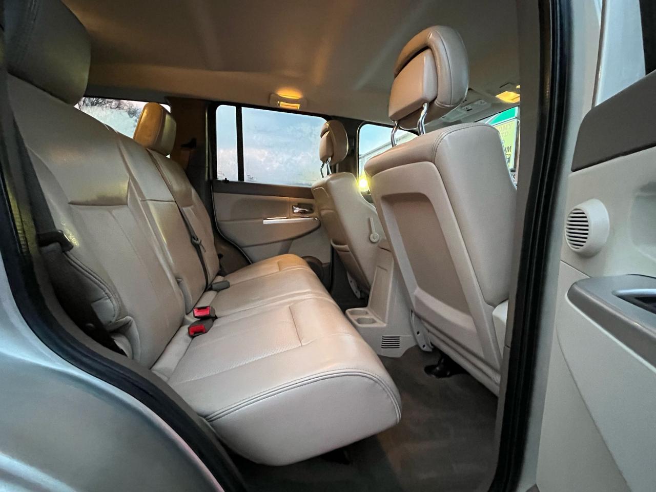 2010 Jeep Liberty 4WD  Limited Edition-Leather-Heated Seats - Photo #23