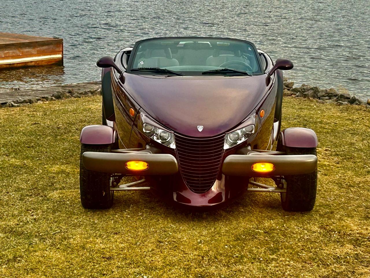 1997 Plymouth Prowler With only 5300 km / Matching trailer - Photo #10