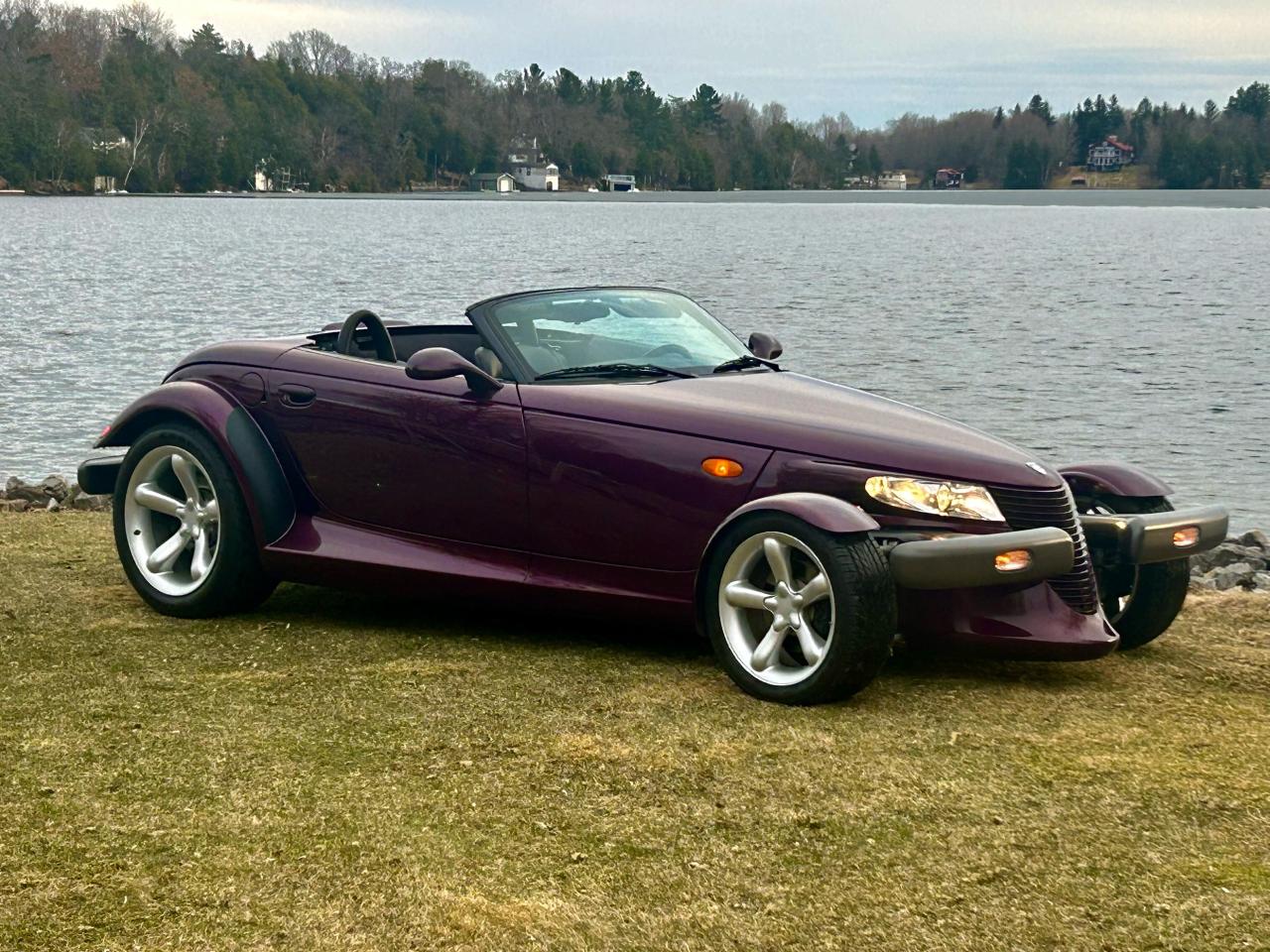 1997 Plymouth Prowler With only 5300 km / Matching trailer - Photo #8