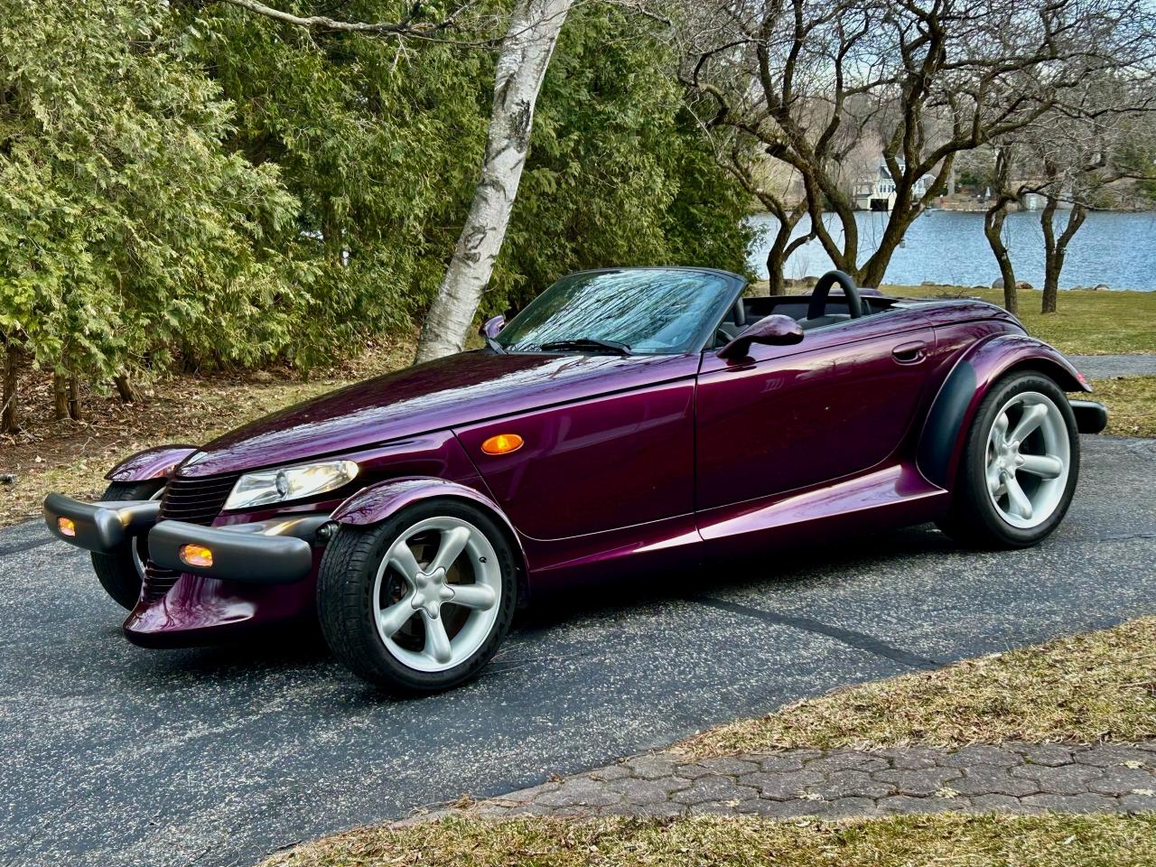 1997 Plymouth Prowler With only 5300 km / Matching trailer - Photo #30