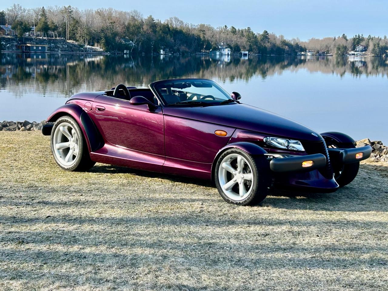 1997 Plymouth Prowler With only 5300 km / Matching trailer - Photo #49