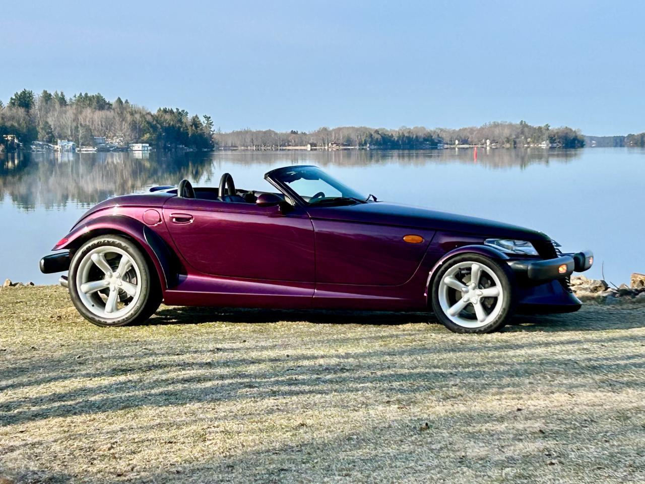 1997 Plymouth Prowler With only 5300 km / Matching trailer - Photo #53