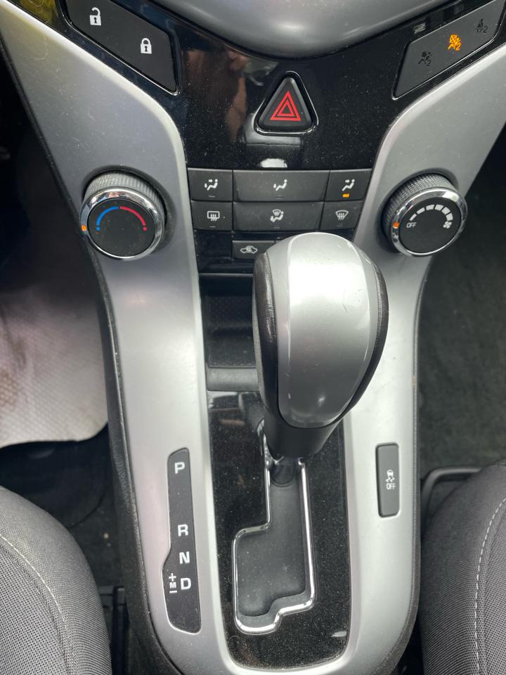 2014 Chevrolet Cruze 1LT - Photo #11