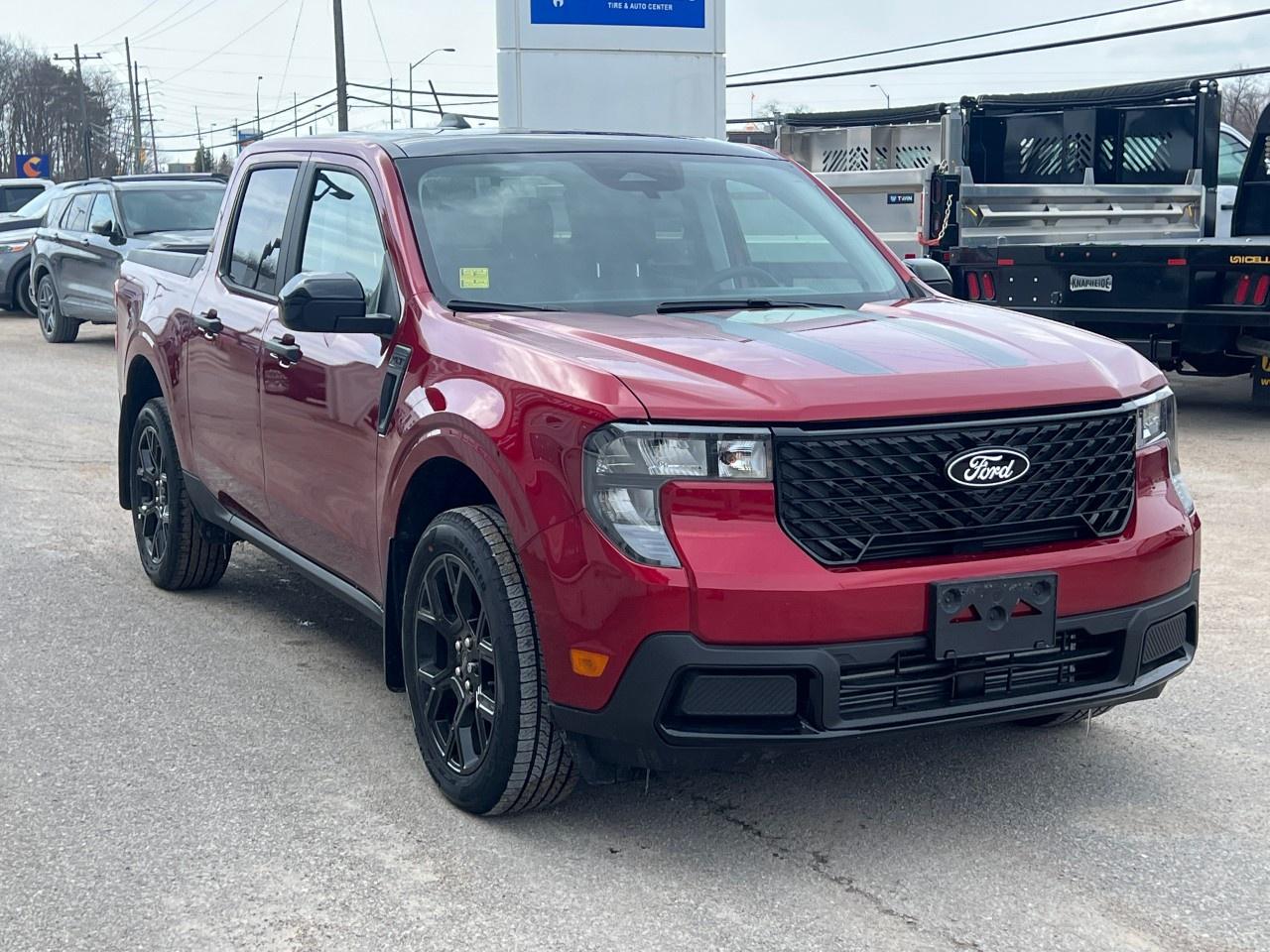 2025 Ford Maverick XLT AWD SuperCrew Photo3