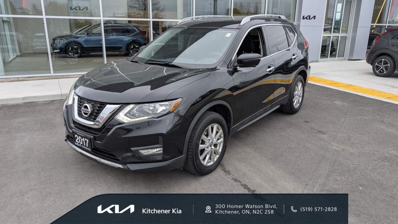 Used 2017 Nissan Rogue SV No Accidents! Great Service Records! for sale in Kitchener, ON