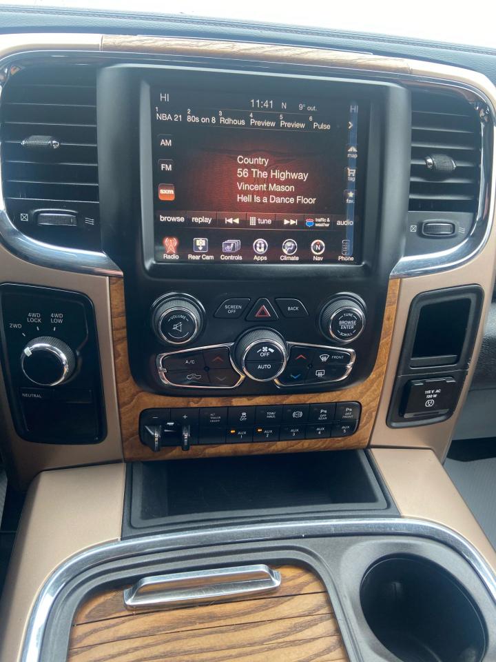 2016 RAM 2500 LONGHORN Photo11