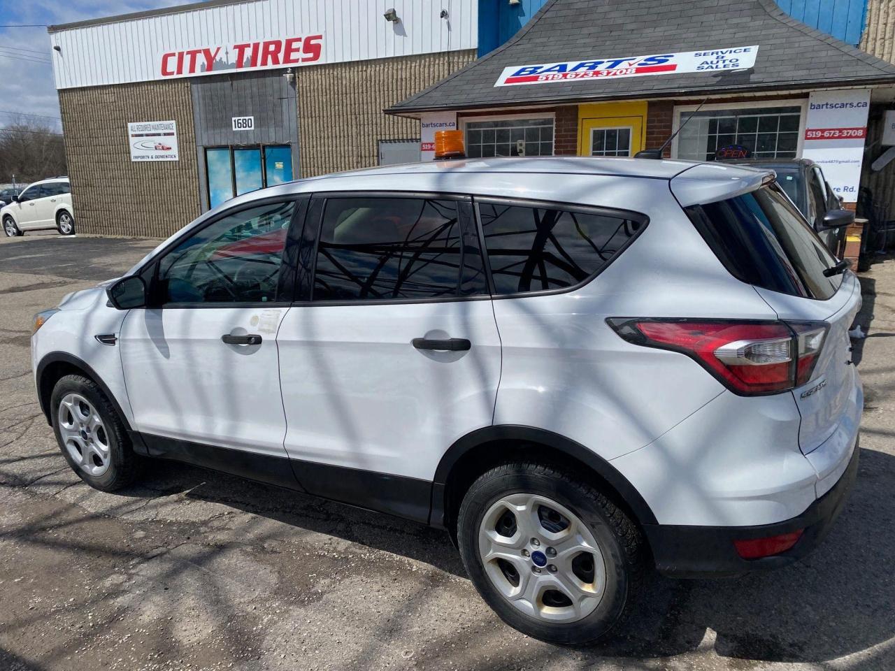 2017 Ford Escape S FWD 4dr - Photo #3