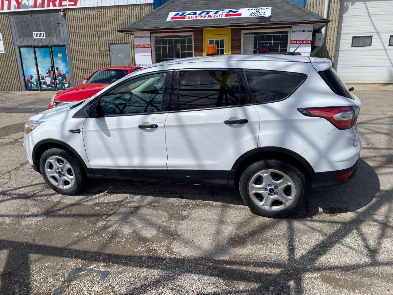 2017 Ford Escape S FWD 4dr - Photo #13