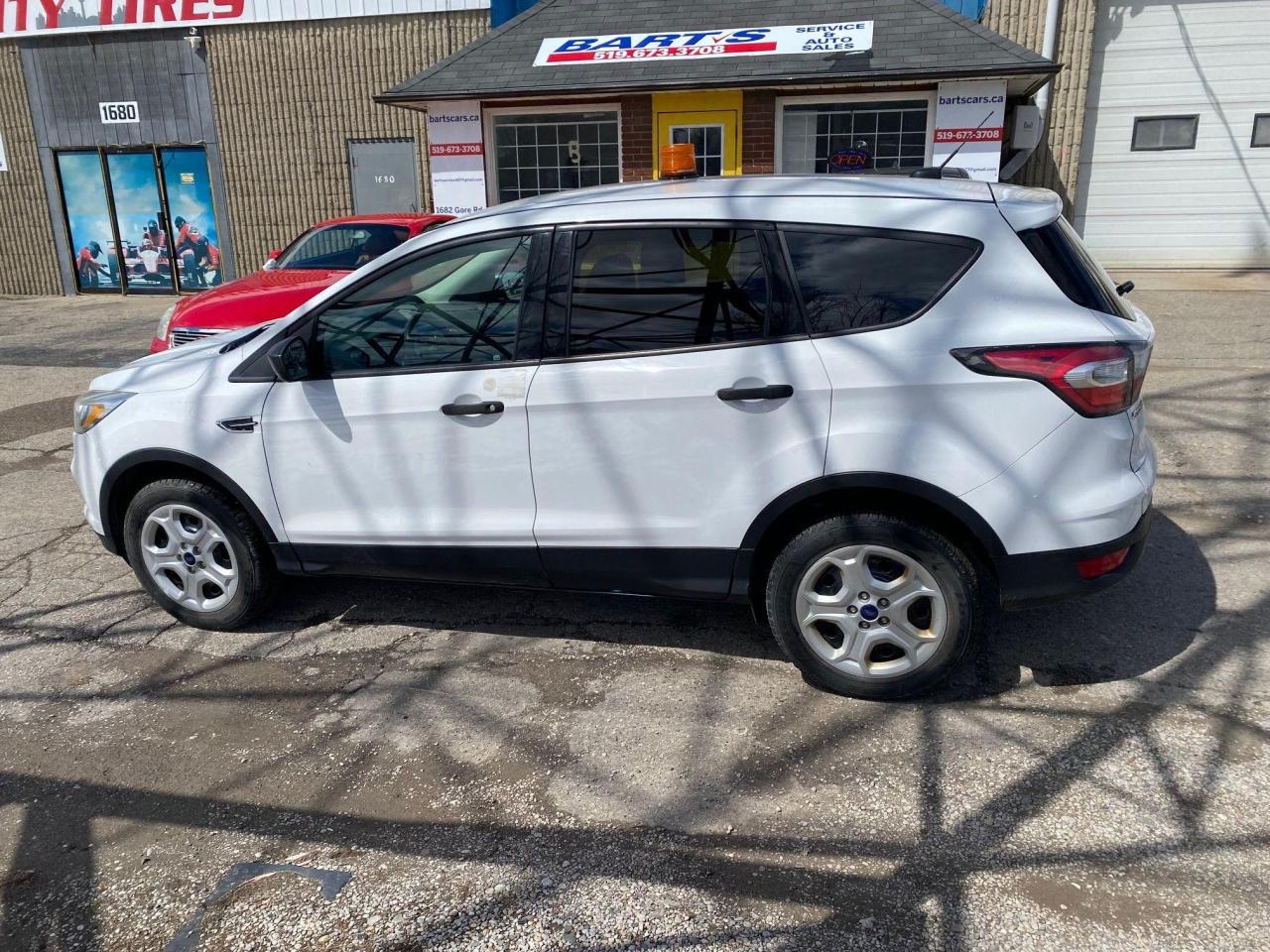 2017 Ford Escape S FWD 4dr - Photo #14