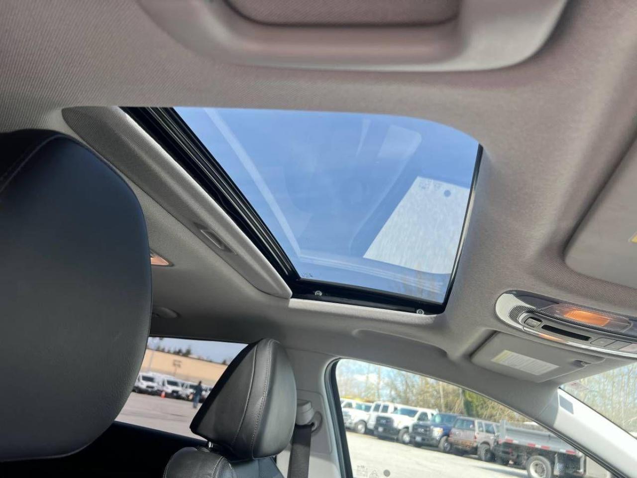 2022 Hyundai Elantra Ultimate Tech IVT - Photo #10