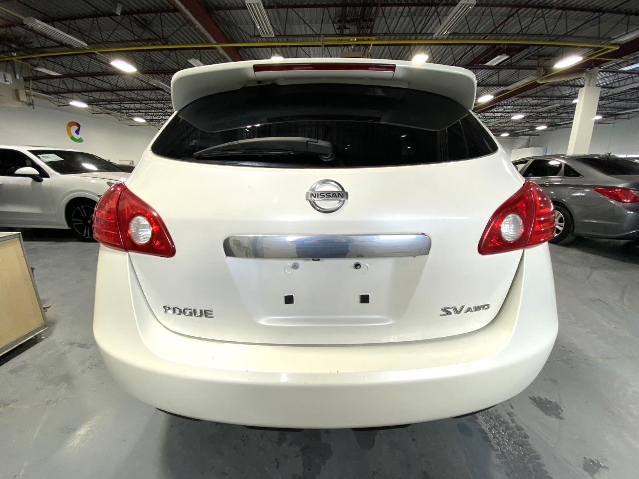 2013 Nissan Rogue SV - Photo #4