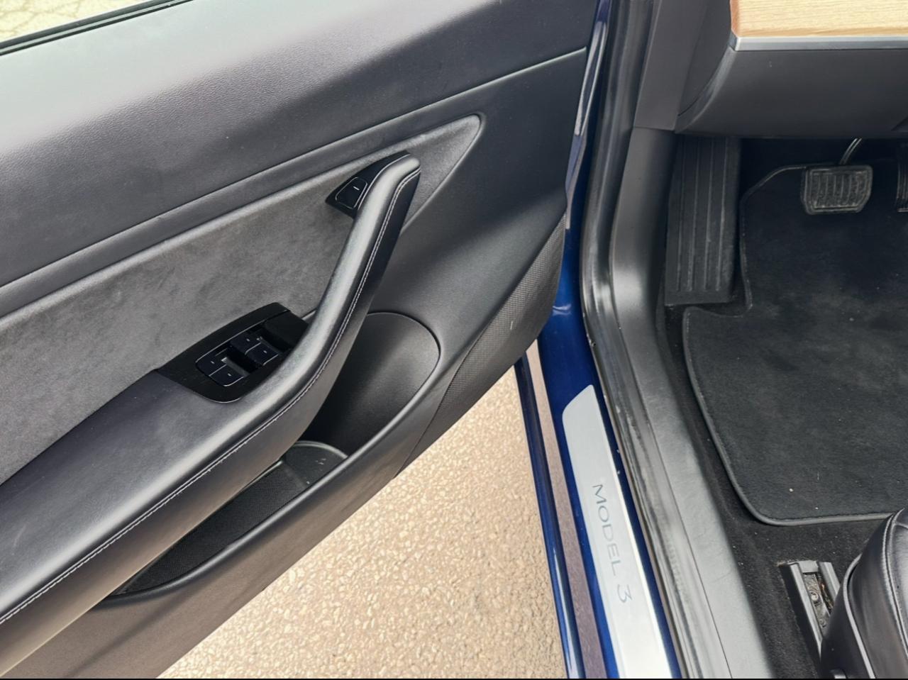 2018 Tesla Model 3 LONG RANGE BATTERY - Photo #11