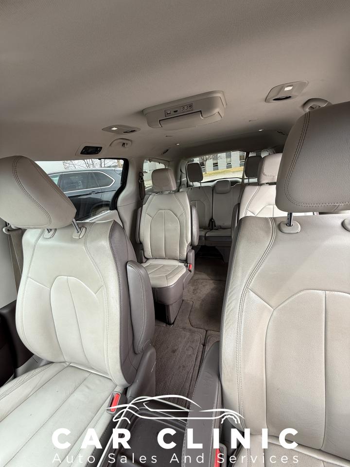 2017 Chrysler Pacifica Touring L - Photo #12
