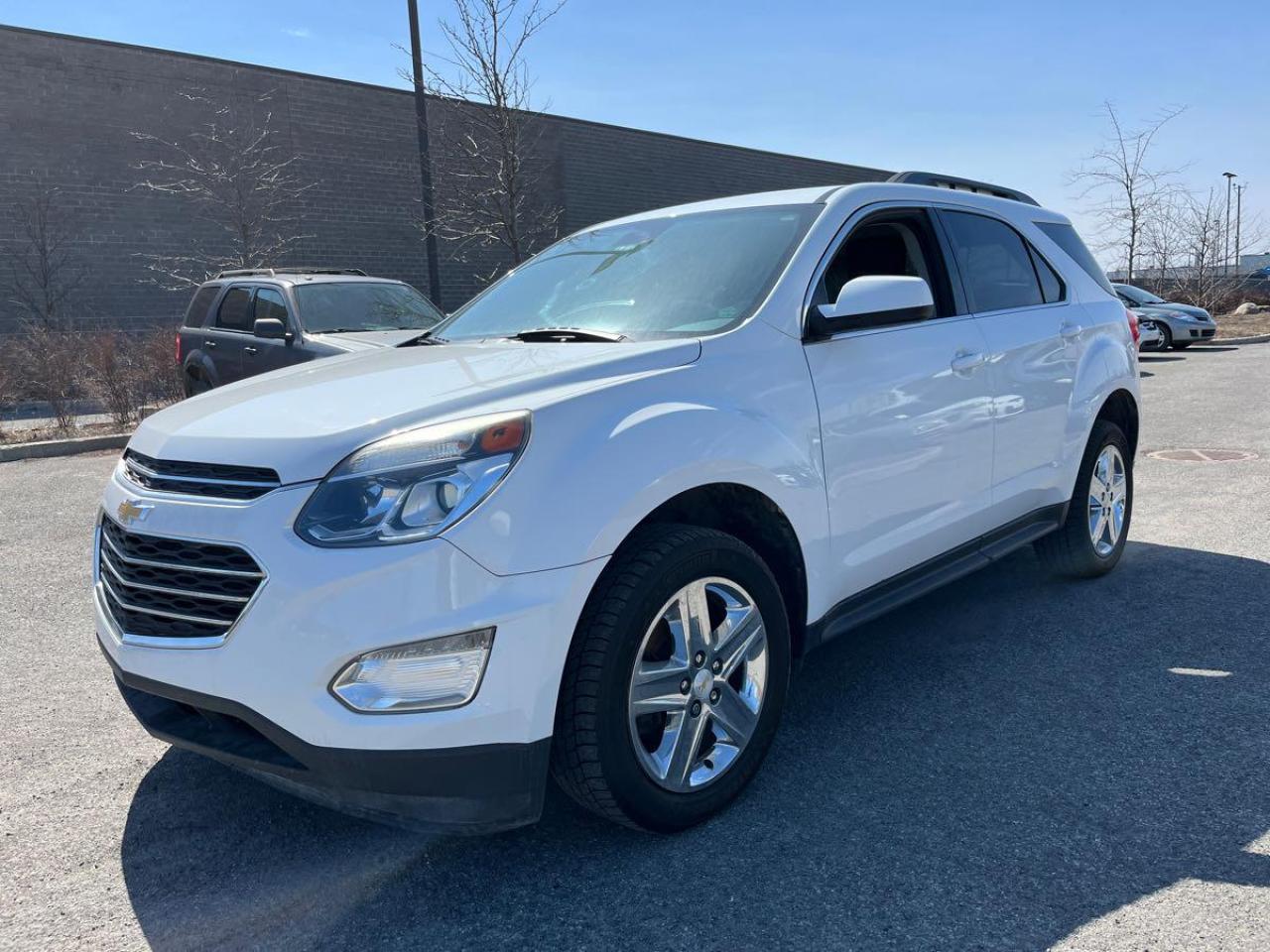 2016 Chevrolet Equinox LT, CHROME WHEELS, BACK-UP CAM, HEATED SEATS! Photo2
