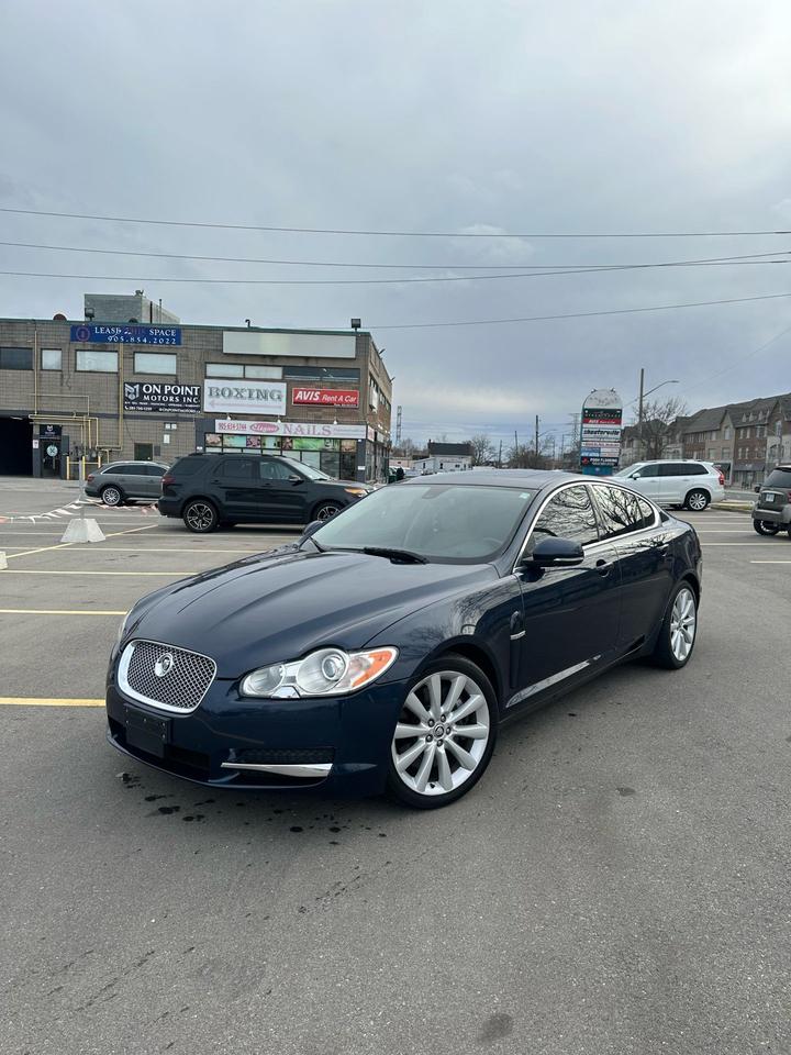 2010 Jaguar XF Premium Luxury - Photo #1