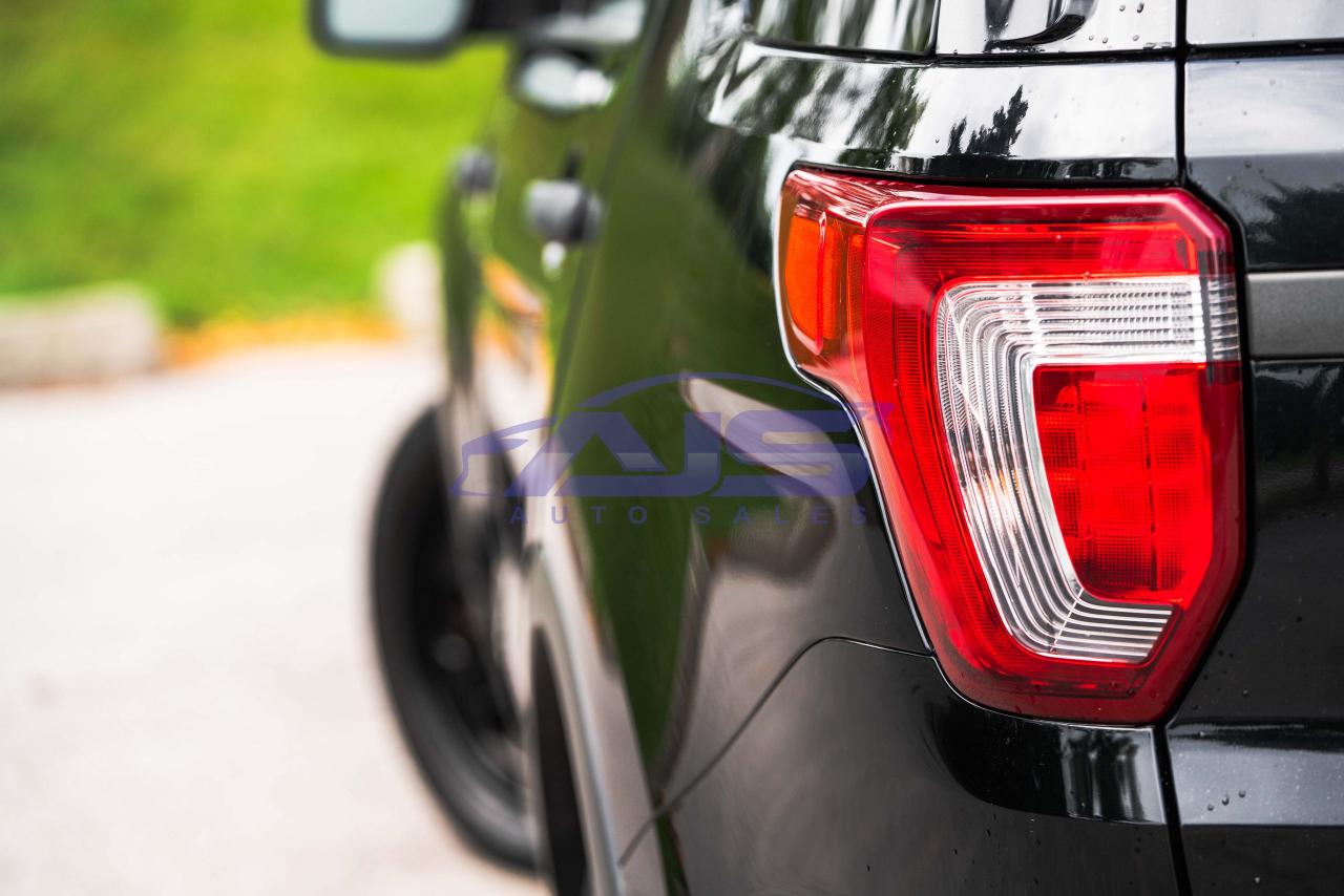 2018 Ford Explorer AWD POLICE INTERCEPTOR UTILITY - Photo #11