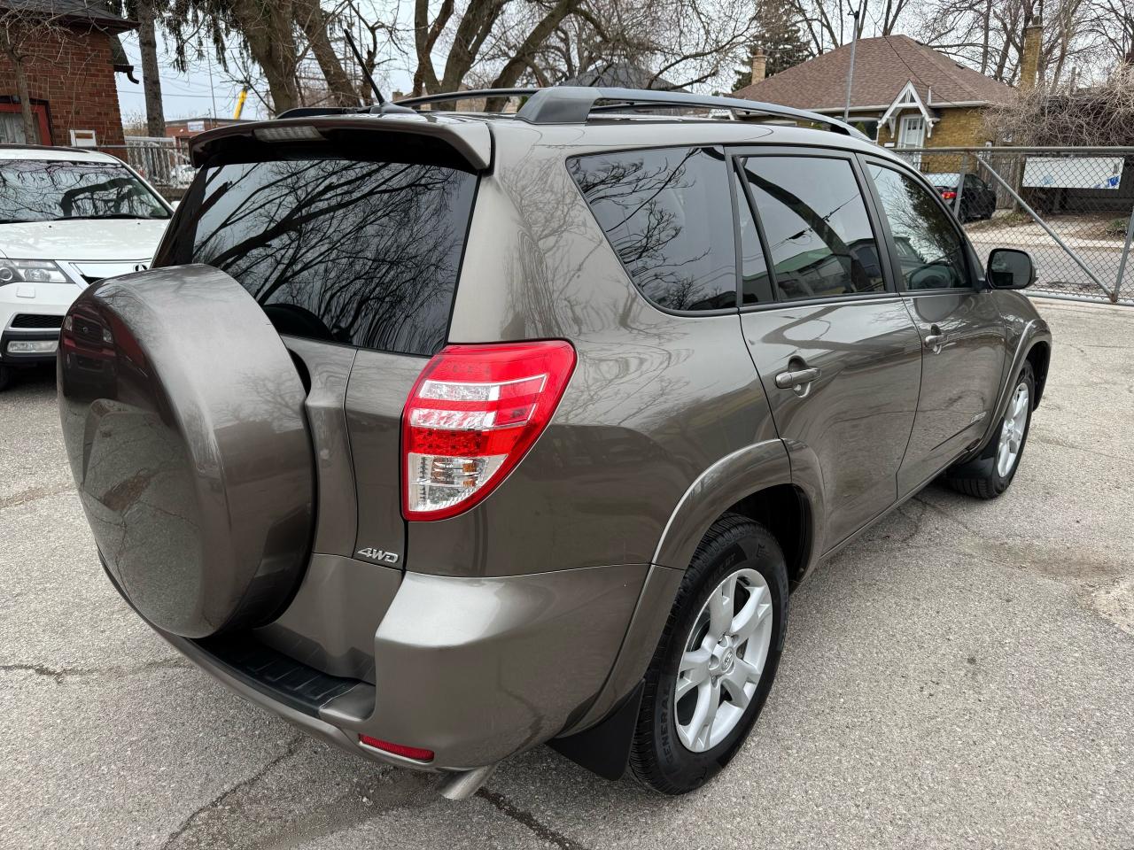 2010 Toyota RAV4 V6 LIMITED - 4WD - Photo #5