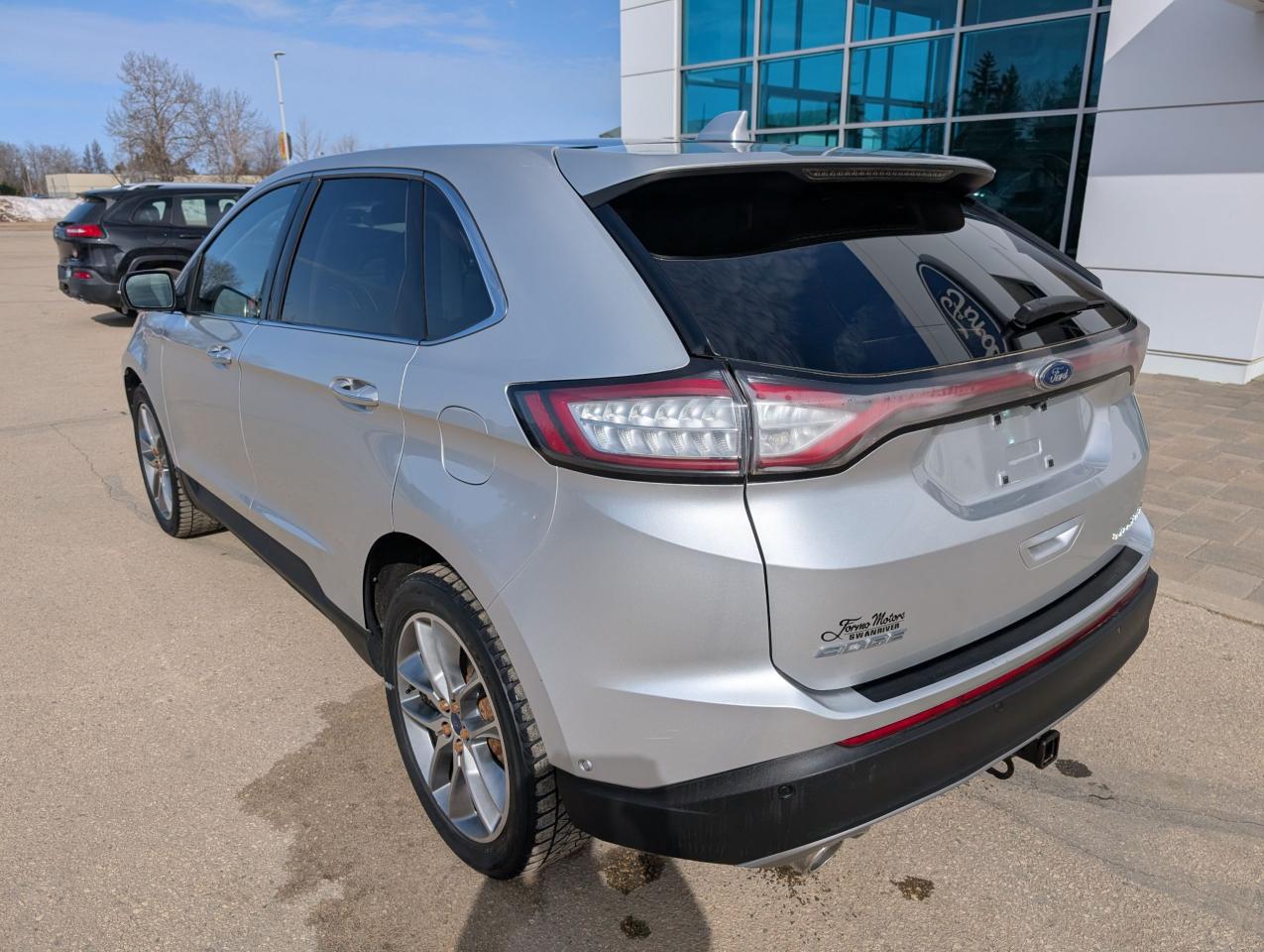 2015 Ford Edge Titanium Photo5