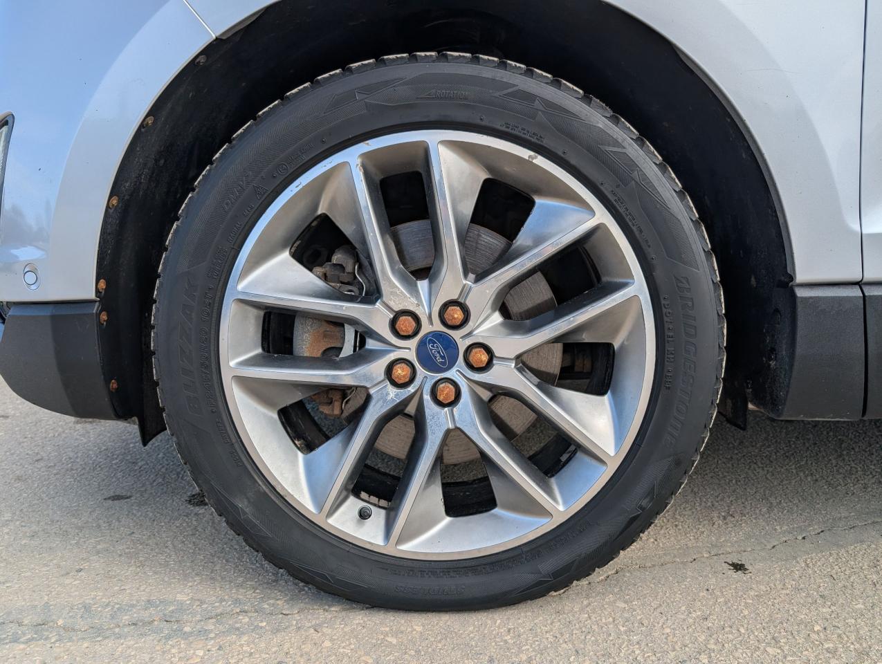 2015 Ford Edge Titanium Photo5
